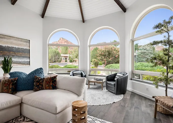 Amazing Luxury With Hot Tub & Views