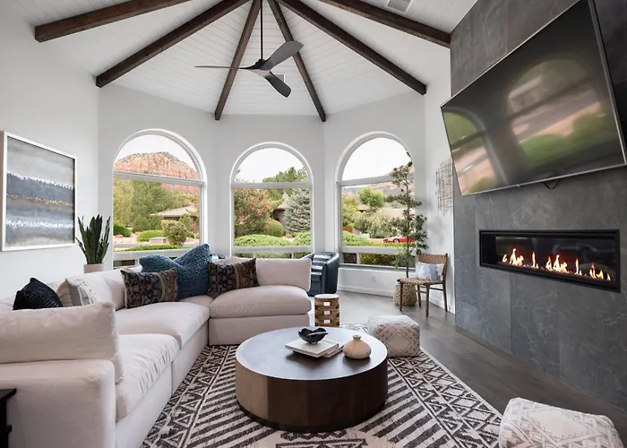 Amazing Luxury With Hot Tub & Views Holiday home *