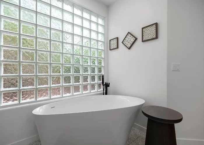 Amazing Luxury With Hot Tub & Views Holiday home *