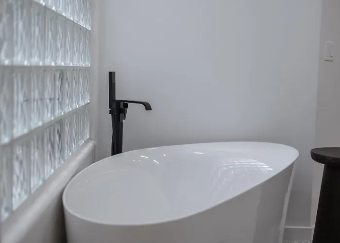 Amazing Luxury With Hot Tub & Views Holiday home *