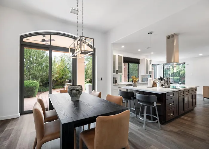 Amazing Luxury With Hot Tub & Views Holiday home